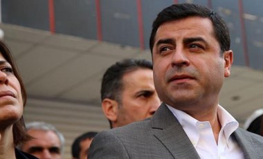 Selahattin Demirtaş'tan Amedspor'a destek: Sen başını dik tut, beyaz torosçuların siyasi uzantılarını bize bırak