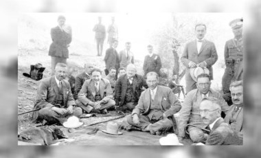 Kurtuluş Savaşı'nın iki sembol ismi Reşit Galip ile Rifat Börekçi ölüm yıldönümlerinde anıldı