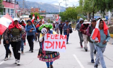 Peru'da hükümet karşıtı protestolarda çok sayıda kişi yaralandı