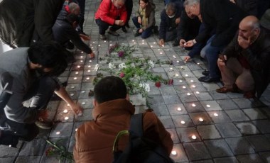 İzmir'de depremzedeler için anma töreni