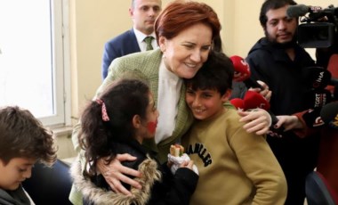 Meral Akşener, Ankara'da kalan depremzedeleri ziyaret etti