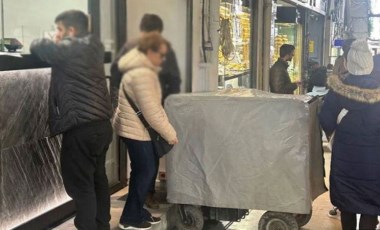 Piyasadaki iddialara göre banka günde 260 milyon dolar topluyor: Çarşıda ‘Merkez’ hareketi