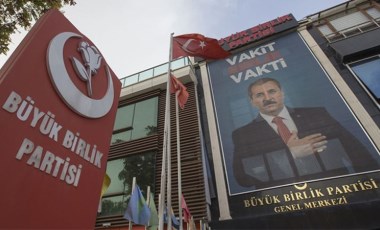 Büyük Birlik Partisi'nin gazetecilere para teklif ettiği ortaya çıktı