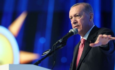 Erdoğan seçim beyannamesini açıklarken torpili itiraf etti: 'İşe alımları sınavlardaki başarı sırasına göre yapacağız'