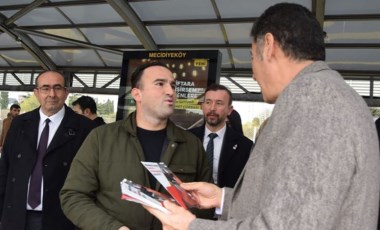 Ata İttifakı'nın seçim kampanyası başladı: Sinan Oğan ve Ümit Özdağ metrobüste broşür dağıttı!