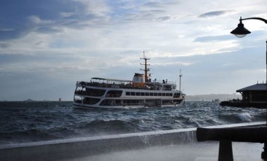 İstanbul'da vapur seferlerine 'hava muhalefeti' engeli