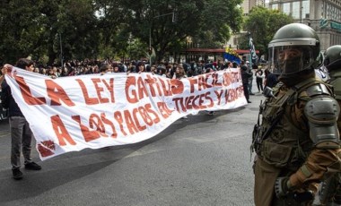 Şili'de öğrenciler tartışmalı güvenlik yasasını protesto etti