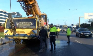 Maltepe'de vinç yangını: D-100 Karayolu'nda trafik yoğunluğu oluştu