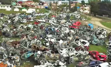 Hatay'da yediemin otoparkı, araç mezarlığına döndü