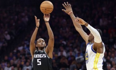 NBA'de 'Yılın Clutch Oyuncusu' ödülünü De'Aaron Fox kazandı