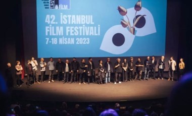 42. İstanbul Film Festivali’nin en iyisi Ayşe Polat’ın yönettiği ‘Kör Noktada’ oldu: Şölen sona erdi