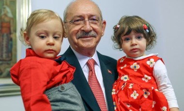 Kılıçdaroğlu, 23 Nisan’da torunlarıyla buluştu