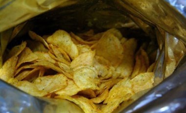 Fransa'da cips paketini çakmakla açmaya çalışan şahıs binayı yaktı