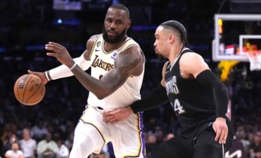 NBA'de LeBron James rekor kırdı: Los Angeles Lakers 3-1 öne geçti