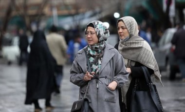 İran'da başörtüsü takmayanlara hizmet veren işletmeler mühürlendi