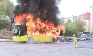 Park halindeki İETT otobüsünde yangın çıktı!