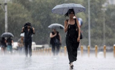 Meteoroloji'nin ardından valilikten İstanbul'a sağanak yağış uyarısı!