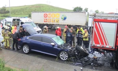 Kazaya giden itfaiye aracına ve ambulansa otomobil çarptı: 7 yaralı