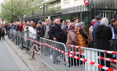 Fransa'daki yurttaşlar Cumhurbaşkanlığı seçimi için sandık başında