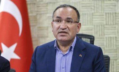 Taha Akyol'dan Bekir Bozdağ'a: AK Parti seçmeni içinde şampanya patlatanlar az değil!