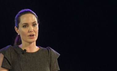 Angelina Jolie Hollywood'a veda ediyor