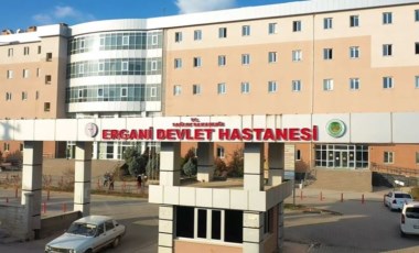 Diyarbakır'da bandı çıkarmak isteyen hemşire bebeğin parmağını kesti