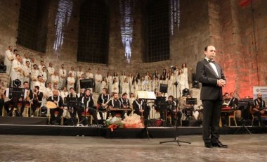 Antakya Medeniyetler Korosu’ndan ‘Bir Kira Bir Yuva’ konseri