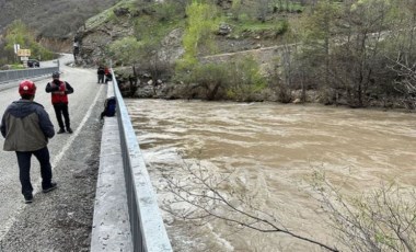 Munzur Çayı'na düşen 3 gencin aracı 11. günde bulundu