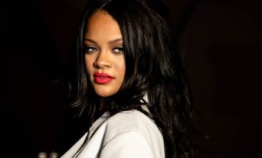 İkinci kez anne olmaya hazırlanan Rihanna'dan yeni fotoğraflar