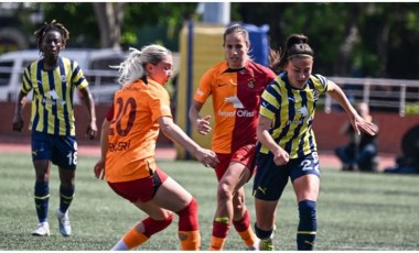 Kadın Futbol Süper Ligi derbisinde Fenerbahçe avantajı kaptı! Fenerbahçe Petrol Ofisi 2 - 0 Galatasaray Petrol Ofisi (Maç sonucu)