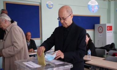 10. Cumhurbaşkanı Ahmet Necdet Sezer oyunu kullandı