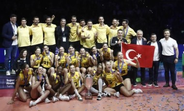 TVF Başkanı Mehmet Akif Üstündağ: 'Cumhuriyetin 100. yılında Türk voleybolu şahlandı'