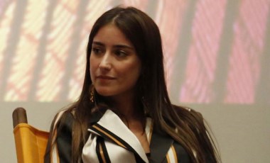 Hazal Kaya müşahit olacağını açıkladı: ‘Sandık başında süt sağacağımı düşünmezdim’