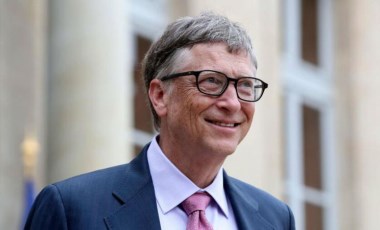 Bill Gates uyardı: Amazon ve Google gibi şirketleri yapay zeka bitirecek