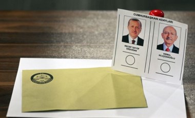 Türkiye yeniden sandık başında: Oy verme işlemi resmen başladı