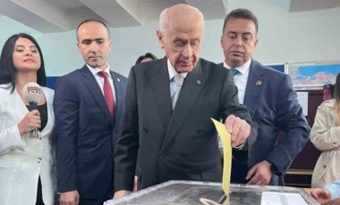 Devlet Bahçeli oyunu Ankara’da kullandı