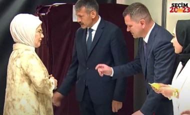 Emine Erdoğan 'kimliksiz' oy kullandı