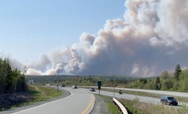 Kanada'da orman yangınları nedeniyle binlerce kişi tahliye edildi