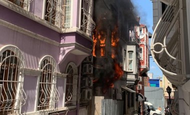 Beyoğlu'nda yangın paniği