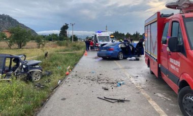 Burdur'da korkunç kaza... Ortalık savaş alanına döndü: 5 ölü, 2'si ağır 5 yaralı