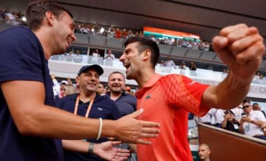 Novak Djokovic'ten Fransa Açık'ta tarihi zafer: Rafael Nadal'ı geride bıraktı