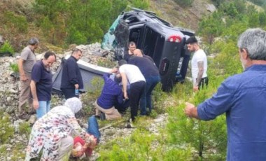 Son dakika... Eski Ekonomi Bakanı Nihat Zeybekci trafik kazası geçirdi!