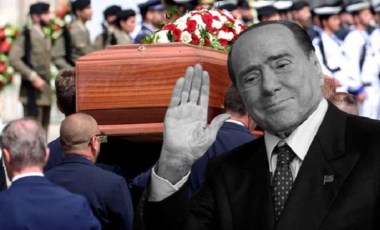 Eski İtalya Başbakanı Berlusconi son yolculuğuna uğurlanıyor