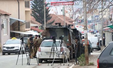 Kosova'nın kuzeyinde gazetecilere saldırı