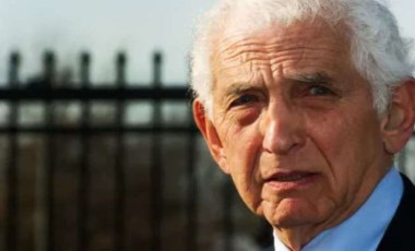 Pentagon belgelerini sızdıran Daniel Ellsberg kimdir? Daniel Ellsberg neden hayatını kaybetti?