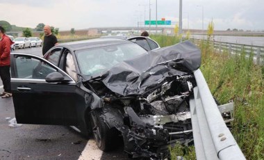 Kuzey Marmara Otoyolu’nda lüks otomobillerin feci kazası: 3 yaralı