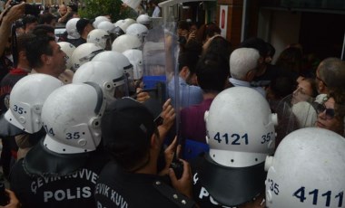 Onur Pikniği için basın açıklaması yapmak isteyen üniversitelilere polis müdahalesi