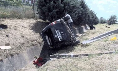 Esenyurt'ta mezarlık ziyaretine giden aile kaza yaptı: 1'i ağır 6 yaralı!