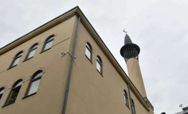 Stockholm Camii önündeki protestoya izin... Kuran yakacaklarını söylemişlerdi...