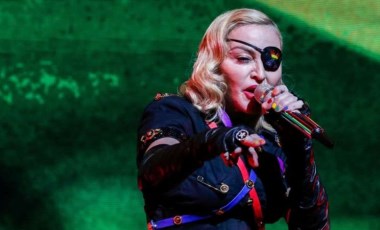 Dünyaca ünlü pop yıldızı Madonna'nın entübe edildiği iddia edildi